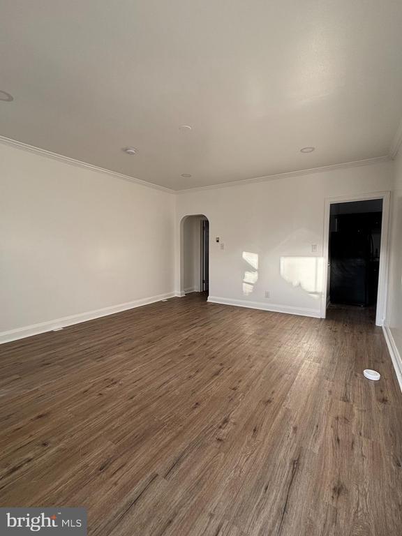 Building Photo - 3758 Columbus Dr