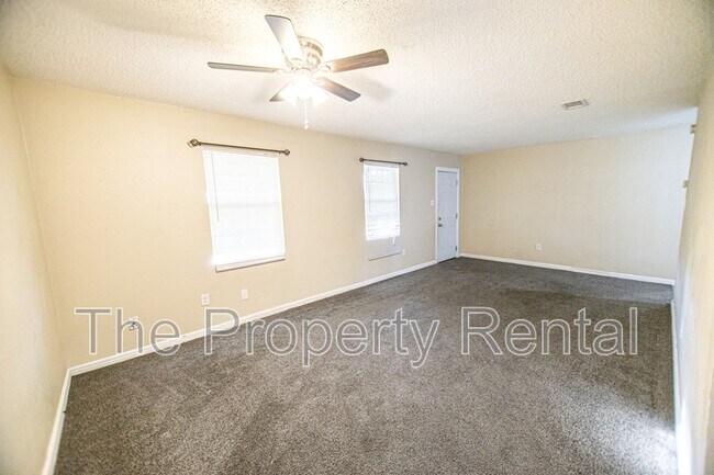 Building Photo - 3624 Walnut Ave