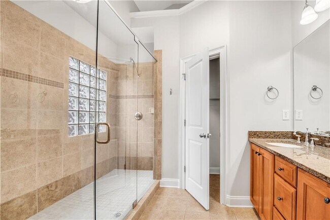 Building Photo - 250 Mystic Ridge Hill