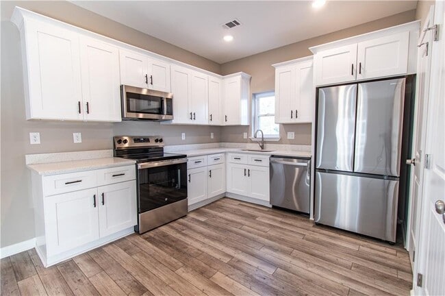 Building Photo - 115 Pinto Ln