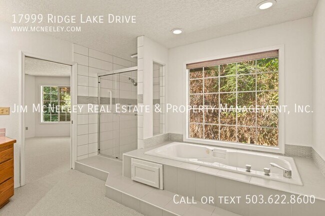 Building Photo - 17999 Ridge Lake Dr