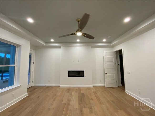 Building Photo - 437 Bear River Dr