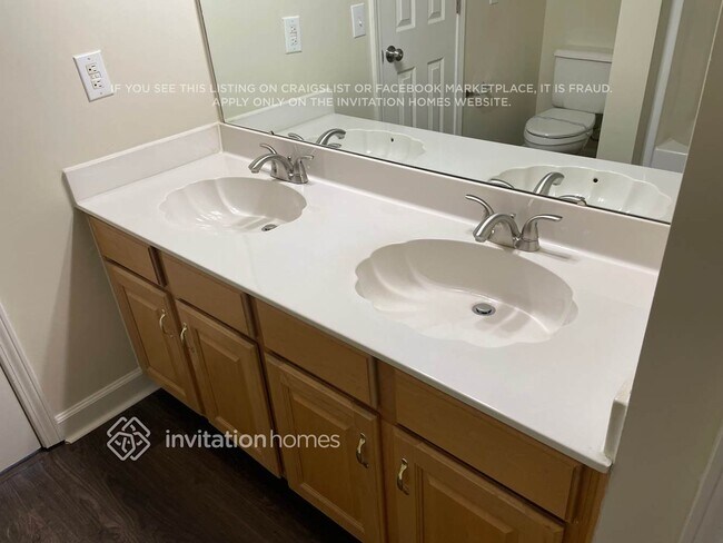 Building Photo - 212 Alnwick Ln