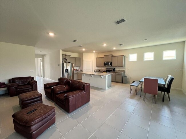 Building Photo - 7788 June Ln