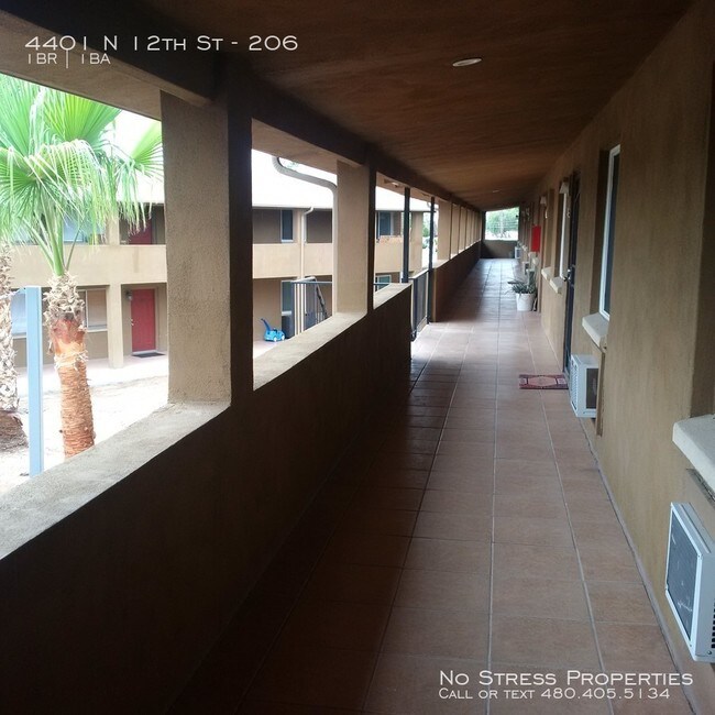 Building Photo - 1 Bed Condo off 12th St and Indian School!