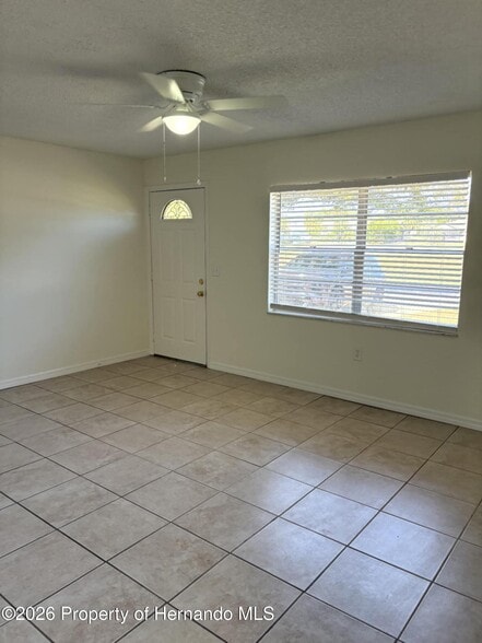 Building Photo - 14170 Trollman St