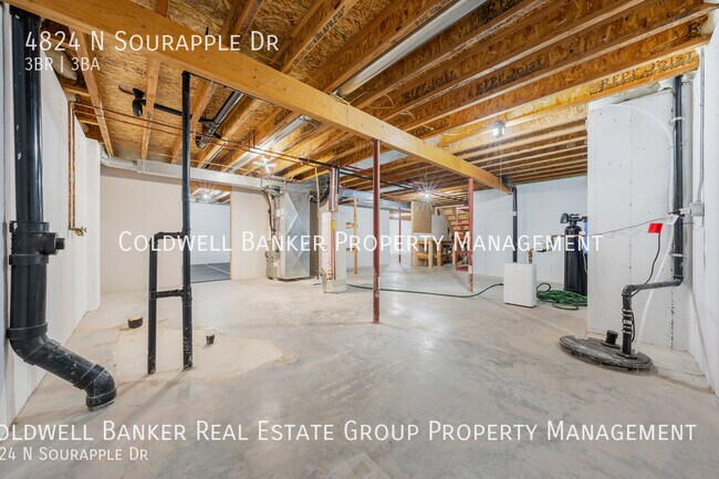 Building Photo - 4824 Sourapple Dr