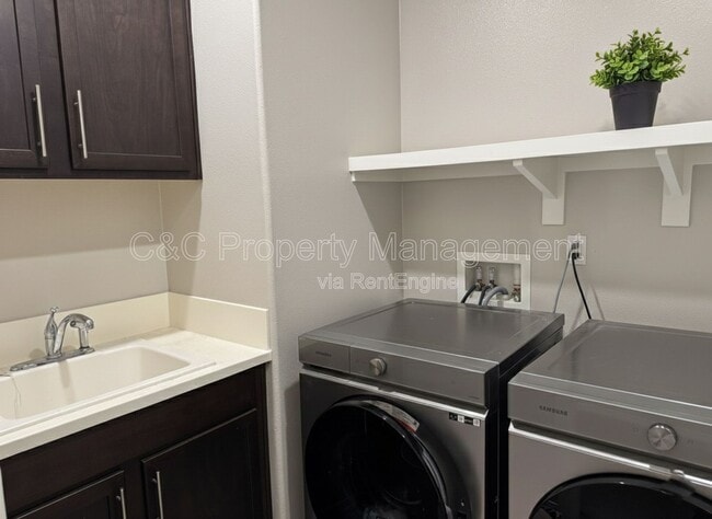 Building Photo - 4860 Ballast Ln