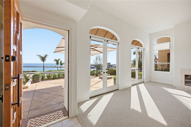 Building Photo - 2614 Ocean Blvd