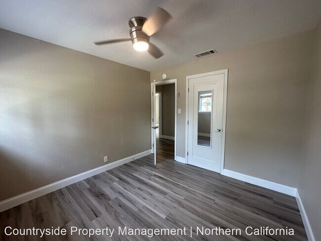Building Photo - 3 br, 2 bath House - 2201 Eicher Ave