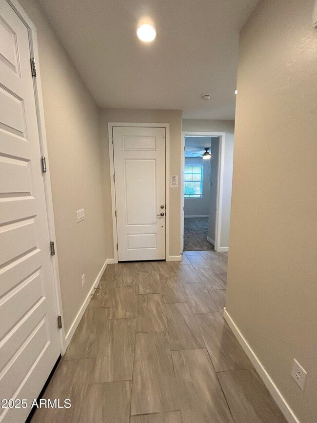 Building Photo - 6581 S Abbey Ln