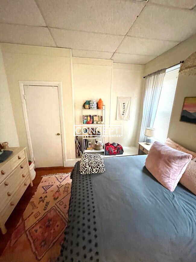 Building Photo - 17 Aberdeen St