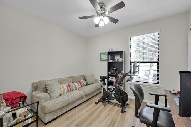 Building Photo - 29705 Meridian Hill Dr