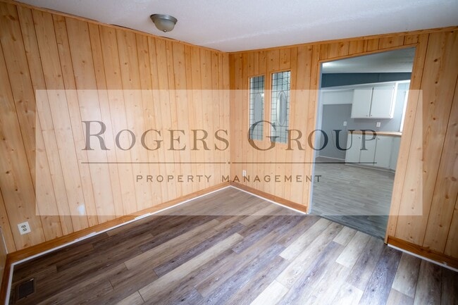 Building Photo - 2390 Hicksboro Rd