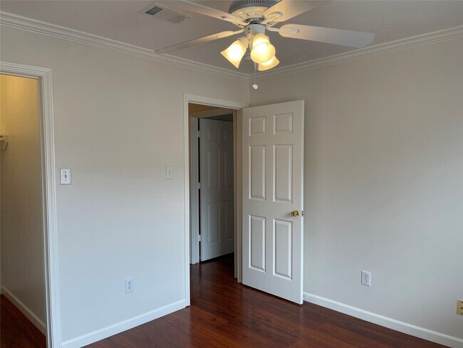 Building Photo - 11735 Alief Clodine Rd