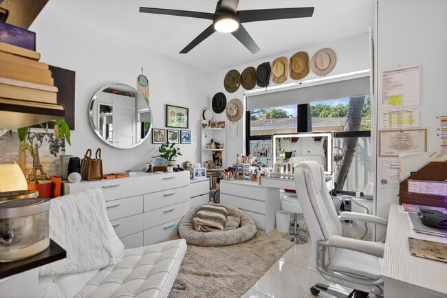 Building Photo - 1501 NE 7th Ave