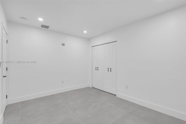 Building Photo - 1293 SW 22nd Ave