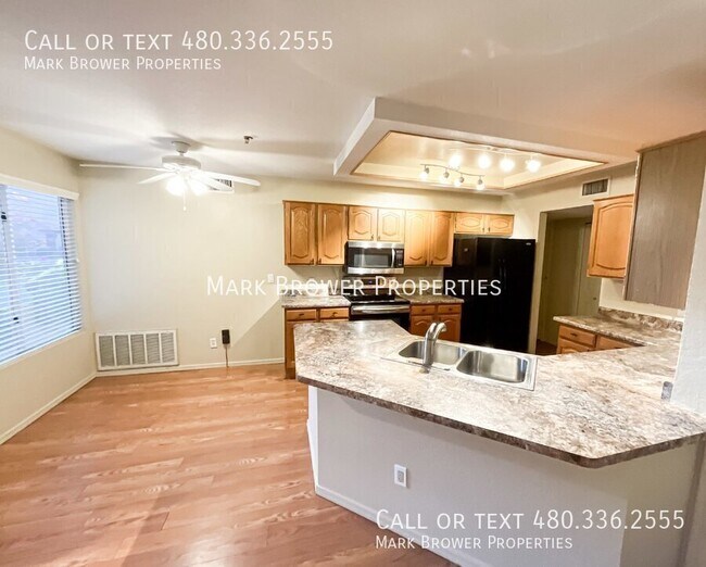 Building Photo - 9276 E Sutton Dr