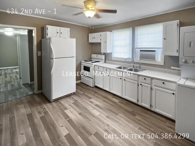 Building Photo - 434 2nd Ave