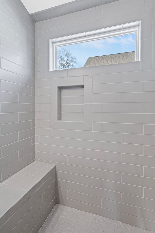 Building Photo - Beautiful North Nashville Home