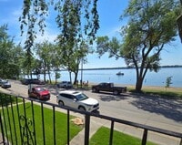 Building Photo - 308 W Lake Dr