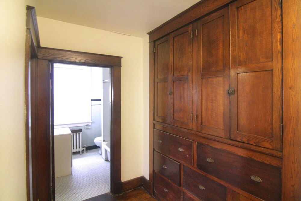 Building Photo - 414 Franklin Ave