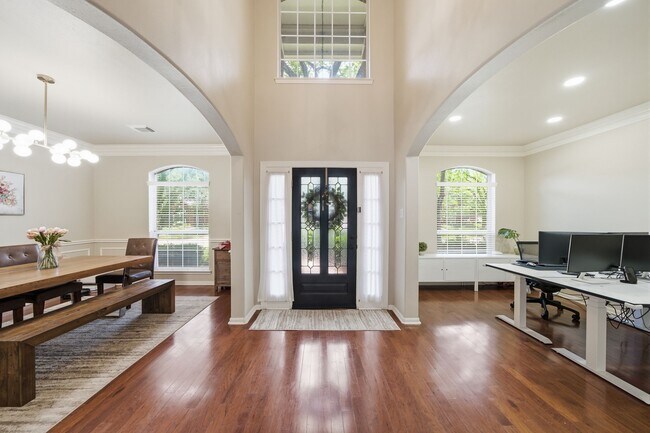 Building Photo - 4418 Ruttand Park Ln