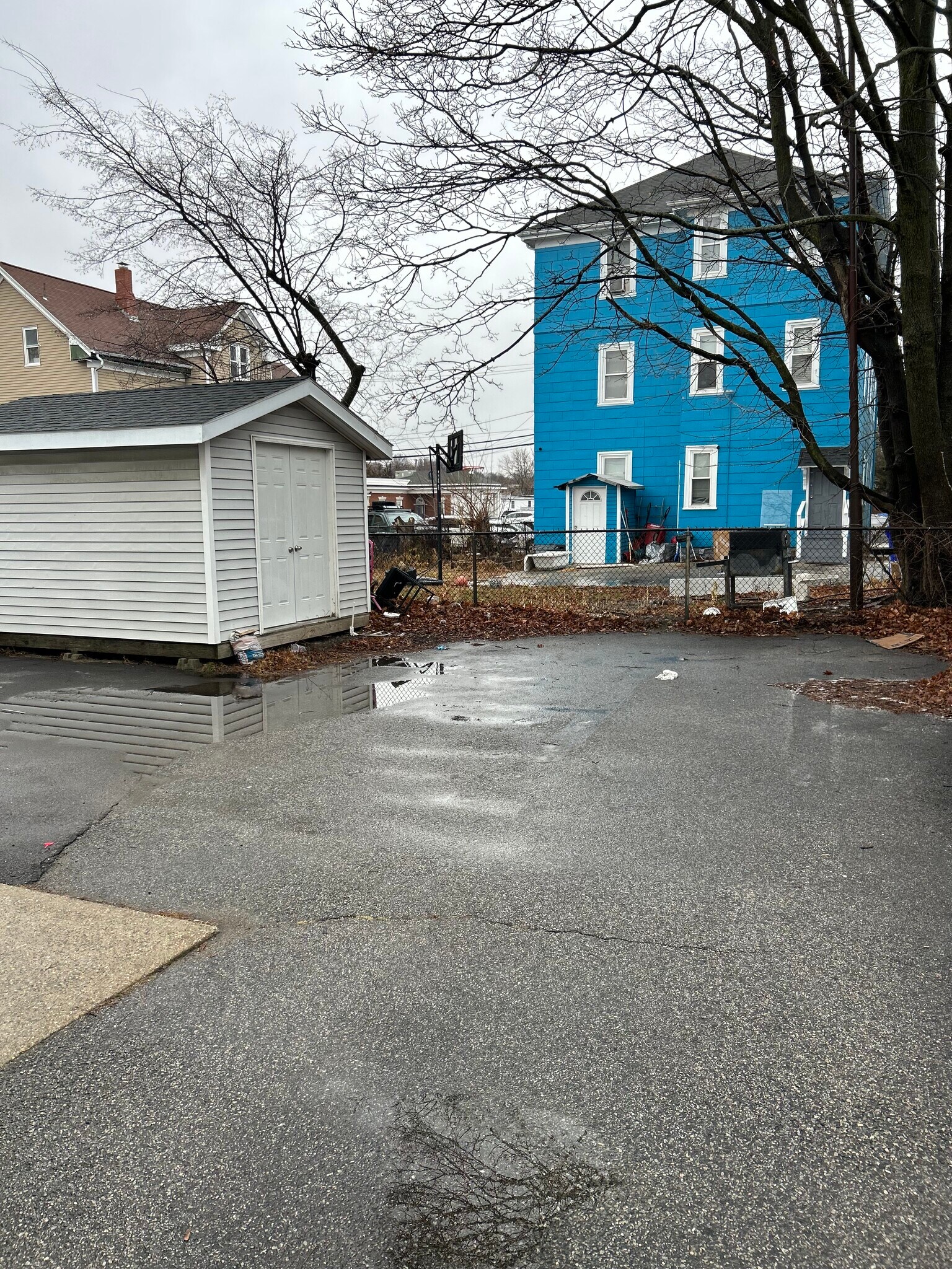 Building Photo - 25 Denison St