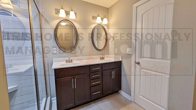 Building Photo - 518 Sourwood Dr