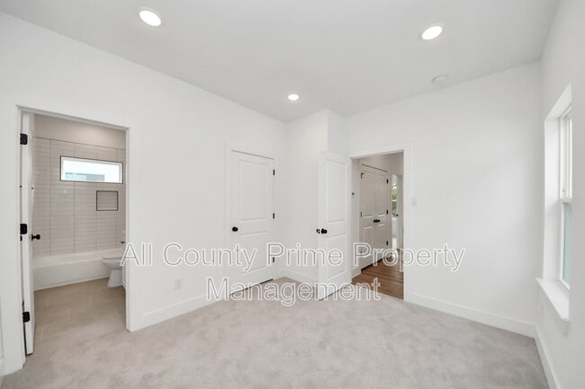 Building Photo - 2708 Bostic St