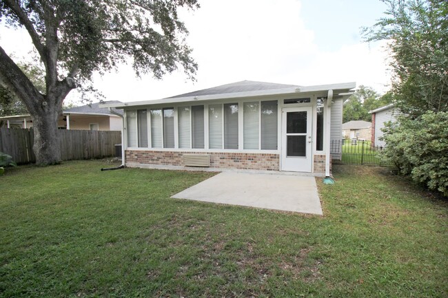 Building Photo - 3 / 2 brick home located off 9 Mile Rd. ~ ...