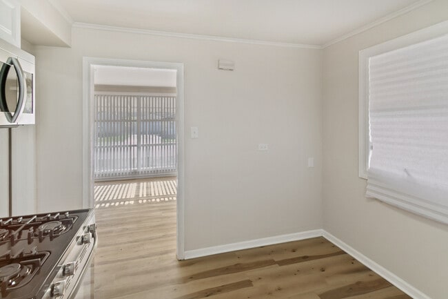 Building Photo - 28 Apple Ln