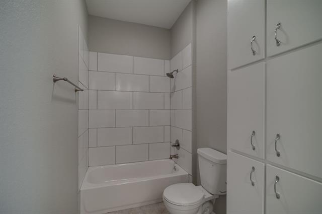 Building Photo - 3025 Sappington Pl