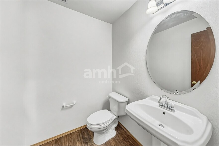 Building Photo - 9814 198th Avenue Ct E