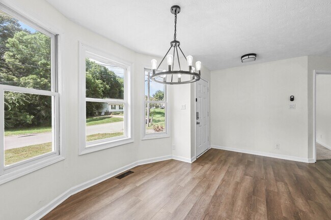 Building Photo - 741 Princeton Cir