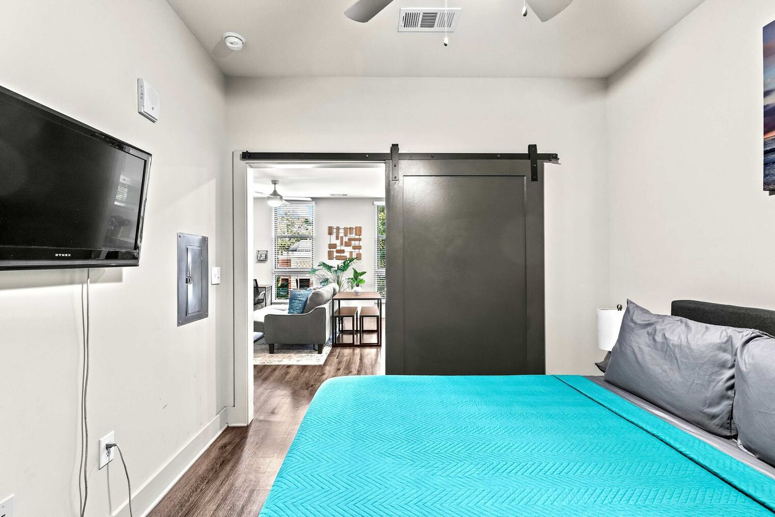 Building Photo - 455 14th St NW