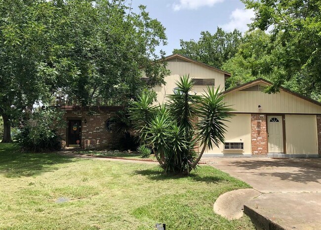 Primary Photo - 845 Jackson Ave