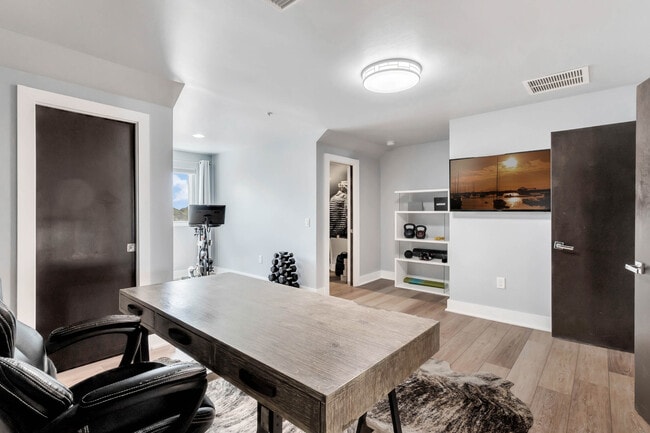 Building Photo - 428 W Swoope Ave