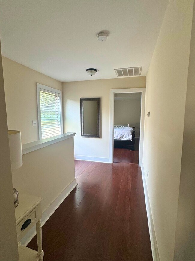 Building Photo - 365 Wilde Oak Pl