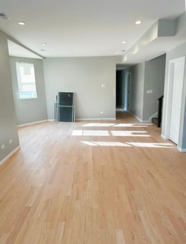 Building Photo - 3404 N Lavergne Ave