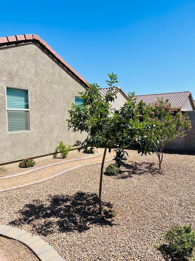 Building Photo - COMING SOON! Recently Remodeled 3 Bedroom,...