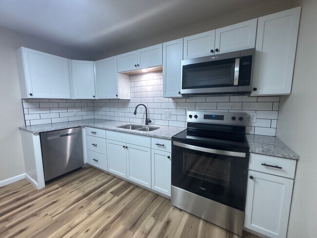 Building Photo - S0275-MF2