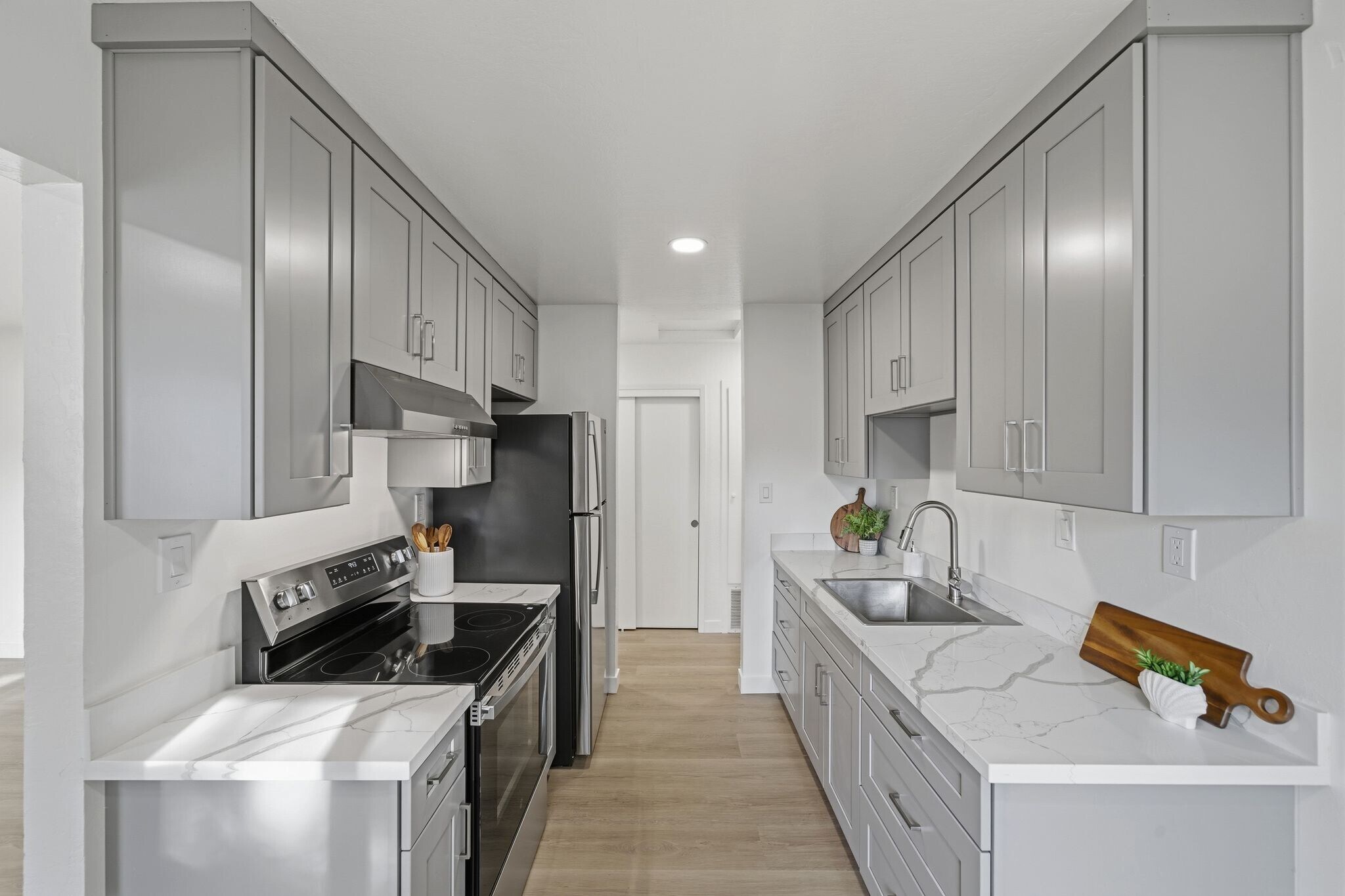 Building Photo - 1731 Ross Cir