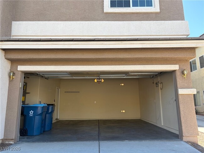 Building Photo - 2175 Low Creek Ct