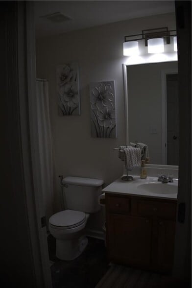 Building Photo - 64 Hill Crest Cir