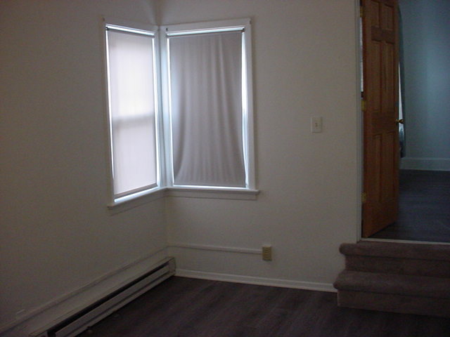 Building Photo - 719 Bethlehem Pike