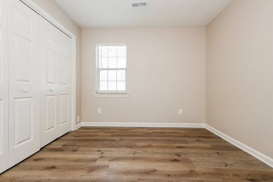 Building Photo - 642 Beaver Run Trce