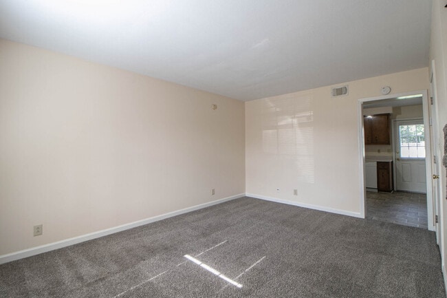 Building Photo - 371 Peabody Dr