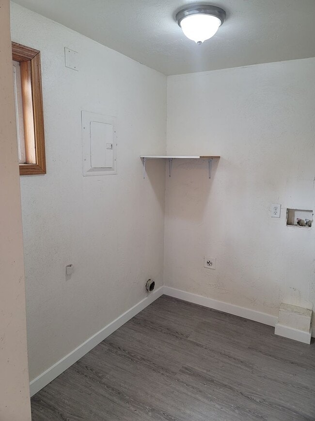 Building Photo - 666n52