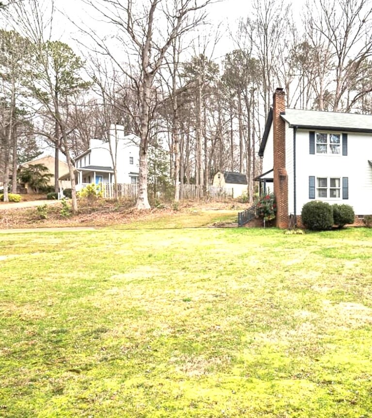 Building Photo - 102 Chevis Dr